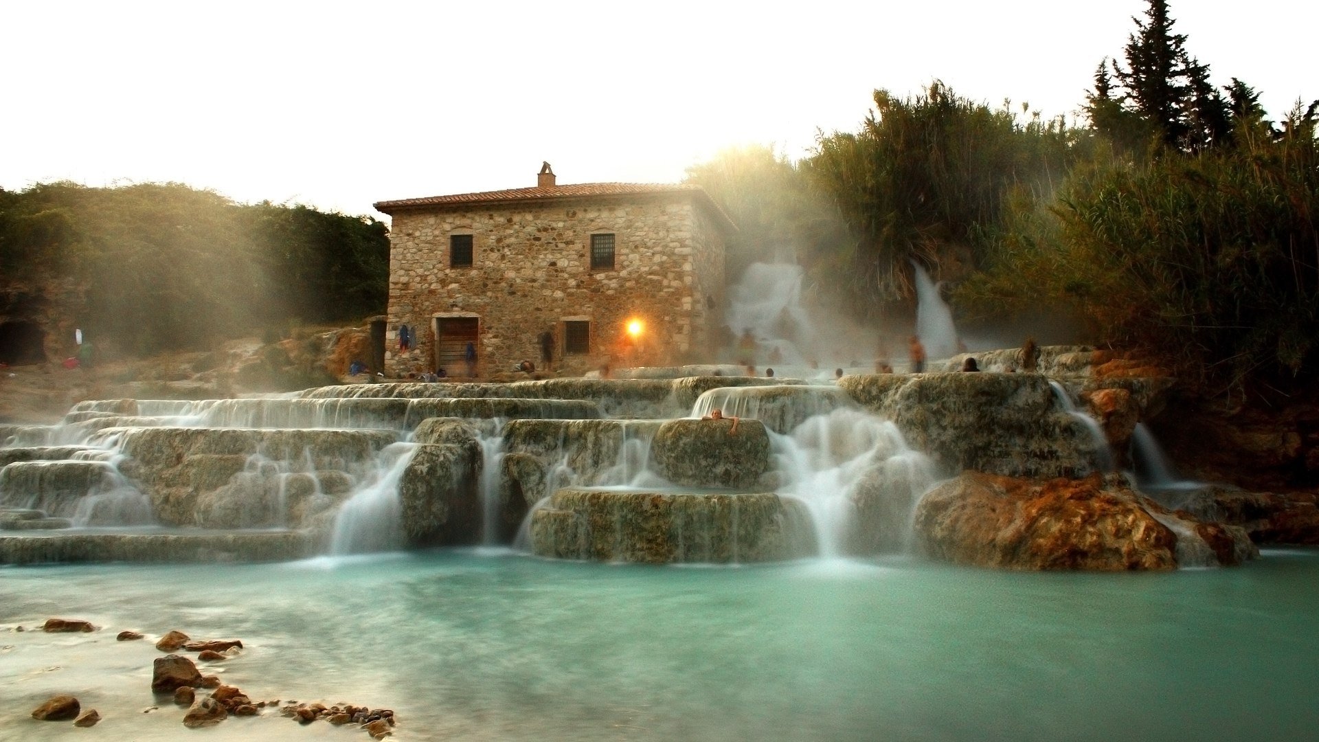 turismo termale in piscine naturali di acqua calda